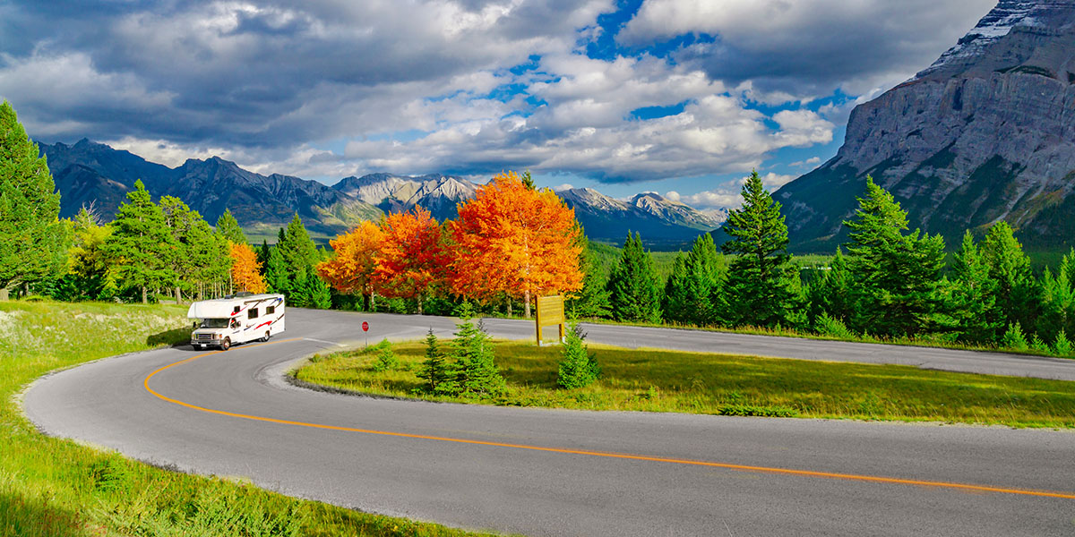 Why Fall is a Great Time to Buy a New RV