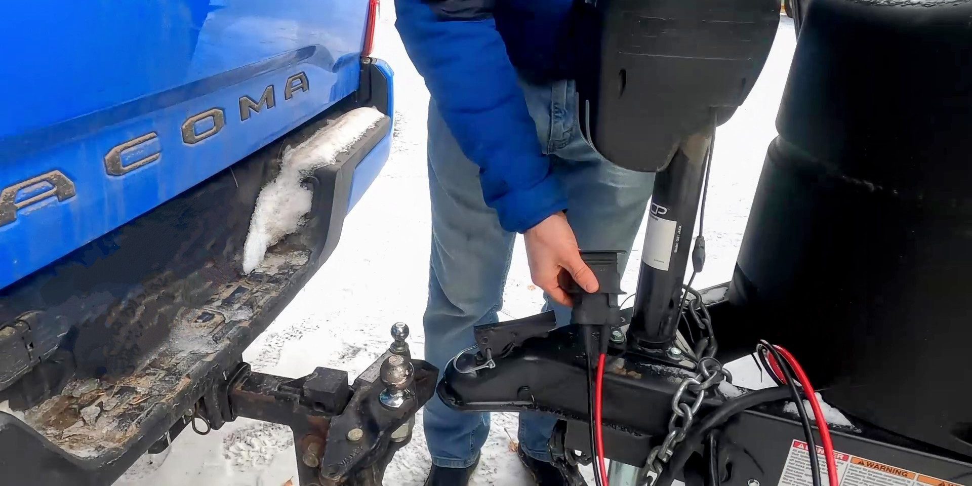 5 Essentials for a Smoother RV Towing Experience