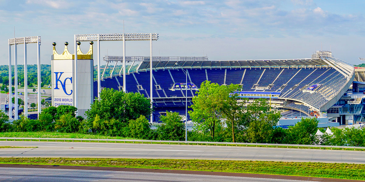 7 MLB Stadiums Giving the Green Light to RV Tailgating