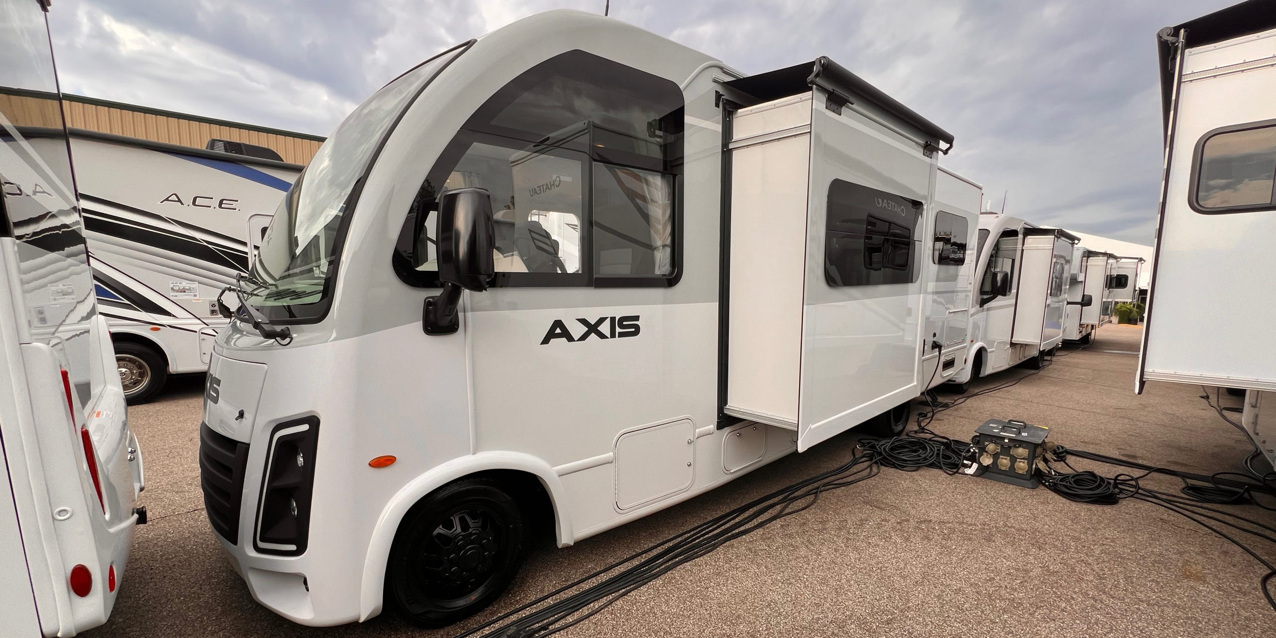 2025 Thor Motor Coach Axis 26.2 Review