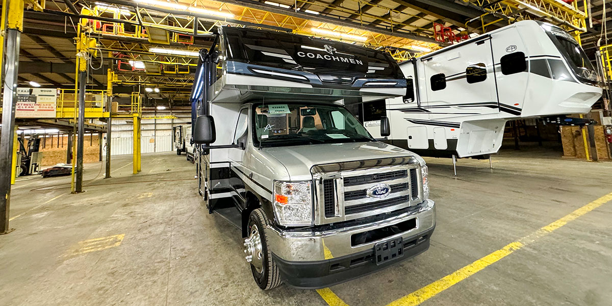 2025 Coachmen Leprechaun 260DS Review