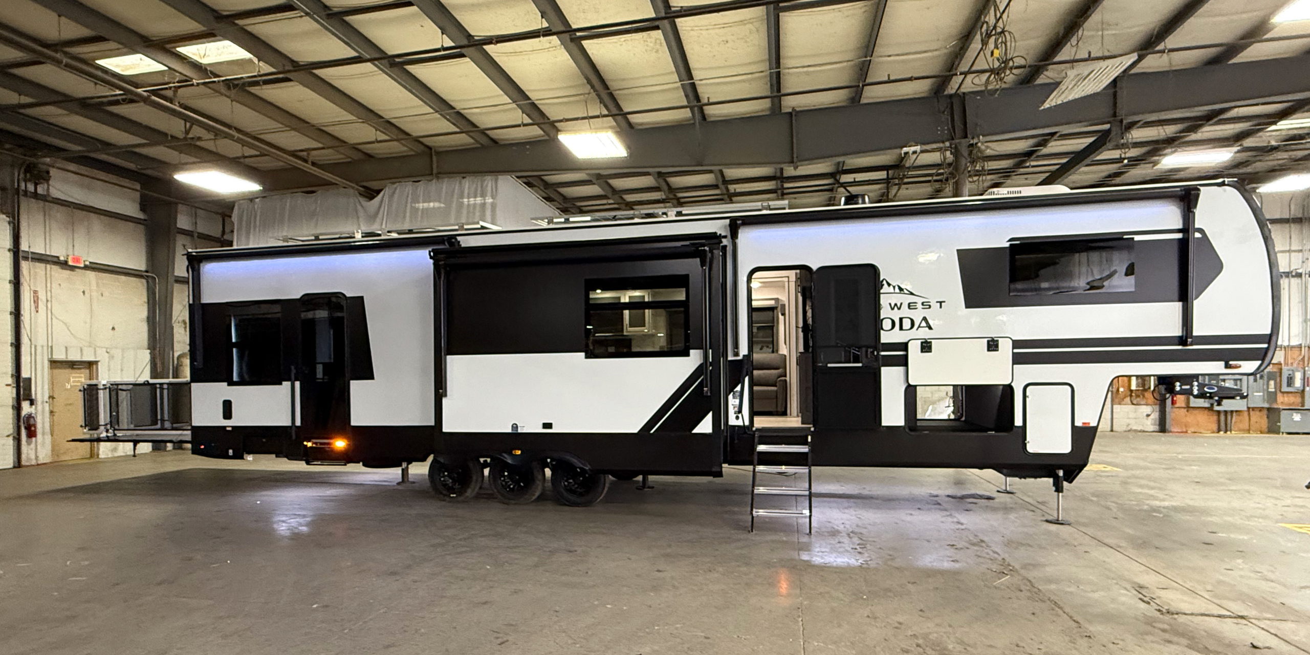 2025 East to West RV Takoda 399TH Review